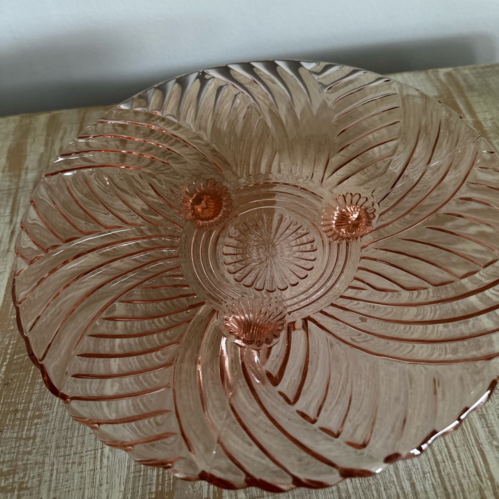Vintage Anchor Hocking Prismatic Swirl Pink Depression Glass 3 Footed Bowl - Picture 5 of 8